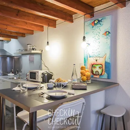 Checkincheckout - Castle Loft Lägenhet Lisboa