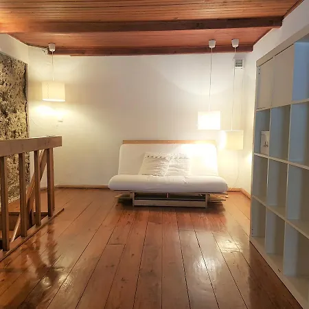 Apartment Checkincheckout - Castle Loft Lisbon